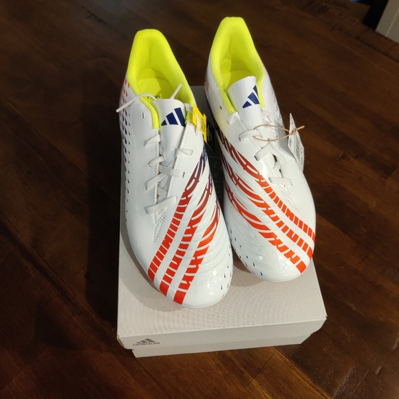 Adidas | Preditor Edge.4 "Al Rihla" (GW0989) Power Blue & Solar Yellow - Picture 1 of 5